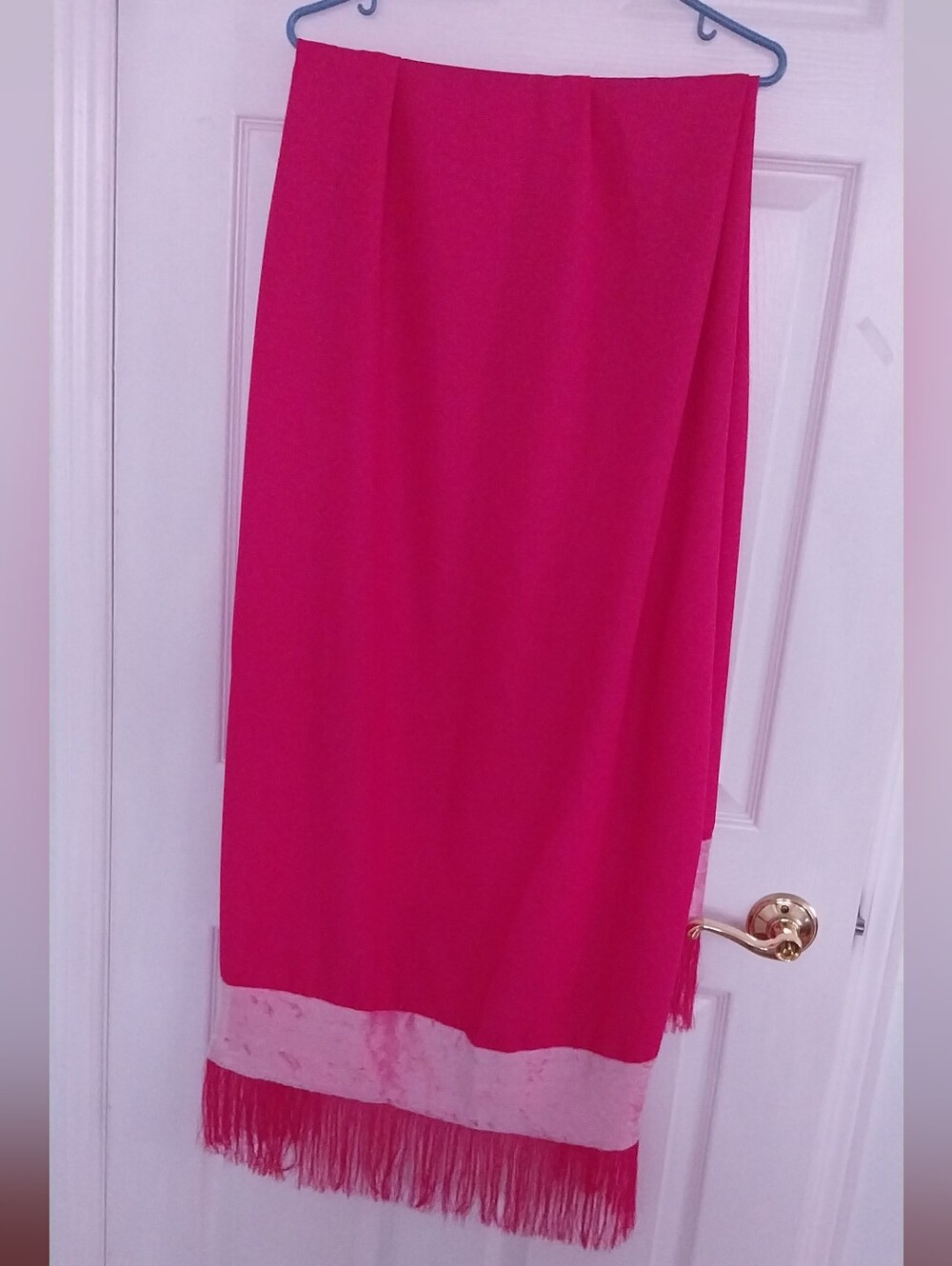 Womens Fuchsia Fringe Scarf